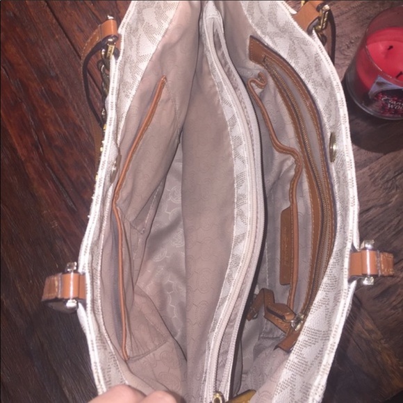 Michael Kors Bag - Picture 3 of 4